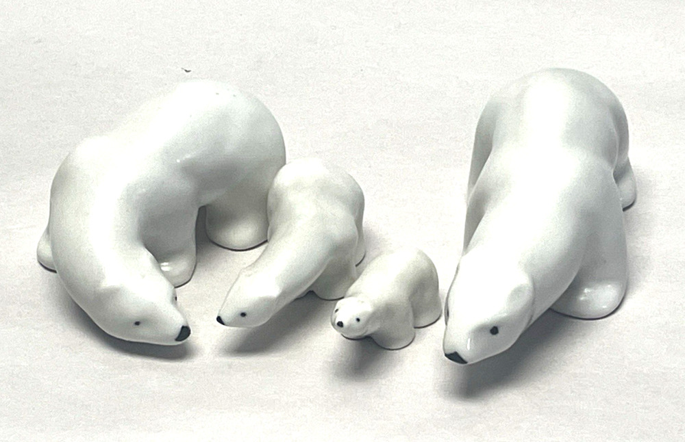 Vintage Arabia Polar Bear Family 4 Figurines White Ceramic Made in Finland